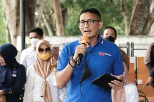 Menparekraf Sandiaga Uno Terpukau Pemandangan Alam di Puncak Bukit Arang Bone Bolango