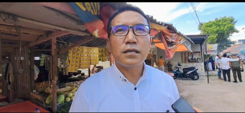 Dikeluhkan Masyarakat, Disperindag Kabgor Datangi Pedagang Harian di Desa Tinelo