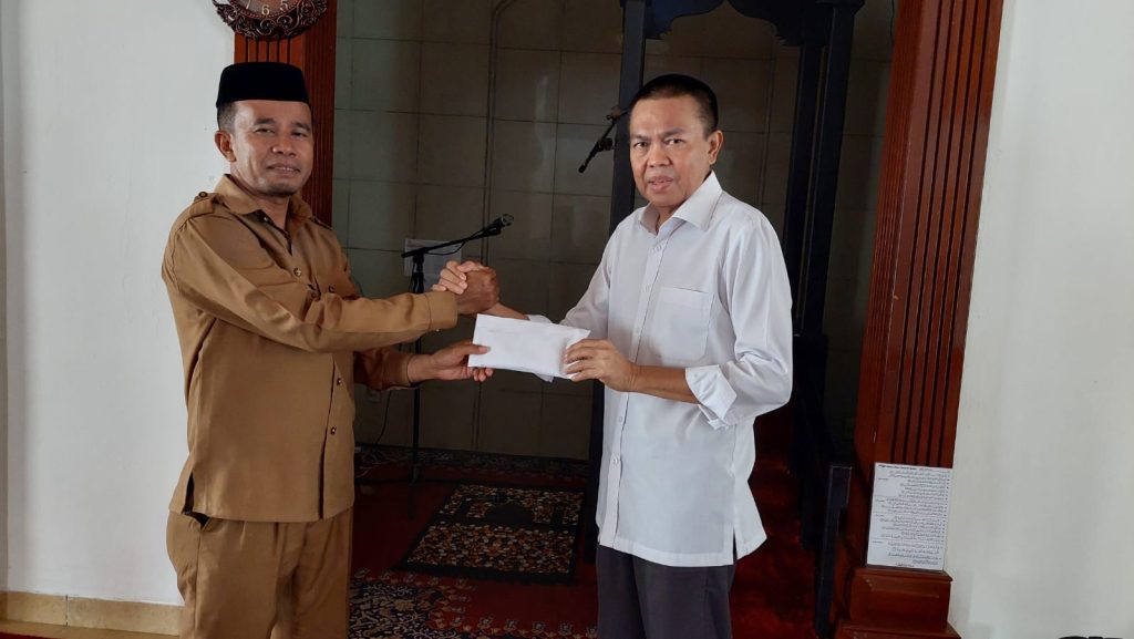 Siar Tumbilotohe, Rustam Akili Salurkan Amanah Rachmat Gobel ke Kades Isimu Selatan