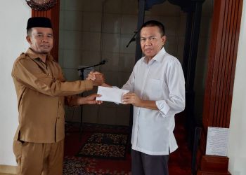 Siar Tumbilotohe, Rustam Akili Salurkan Amanah Rachmat Gobel ke Kades Isimu Selatan