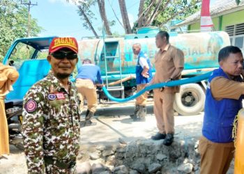 Atasi Kekeringan, Tagana Kabupaten Gorontalo Bantu Dinsos Salurkan Air Bersih