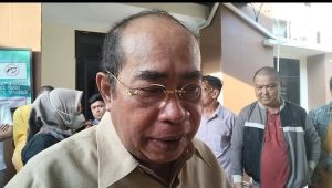 Datangi PN Gorontalo, Adhan Dambea Ikut Pantau Sidang Risman Taha