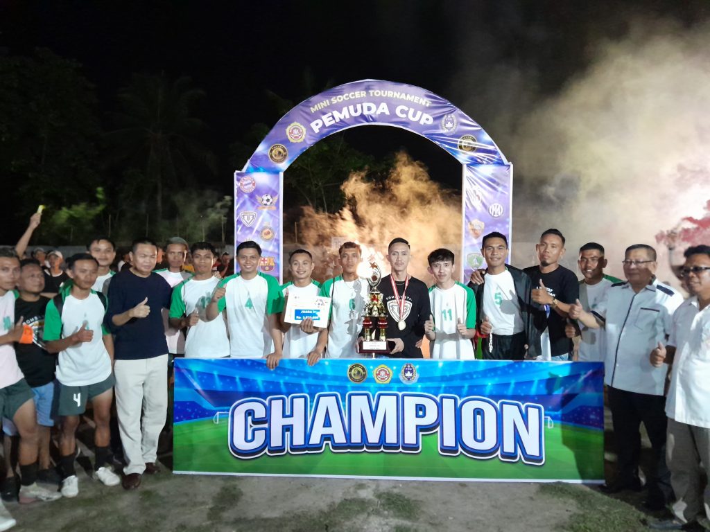 Prof Rustam Akili Tutup Turnamen Mini Soccer di Kecamatan Tilango
