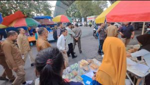 Datangi Pedagang Takjil, Warga Sebut Bupati Nelson Banyak Tanya Tidak Membeli