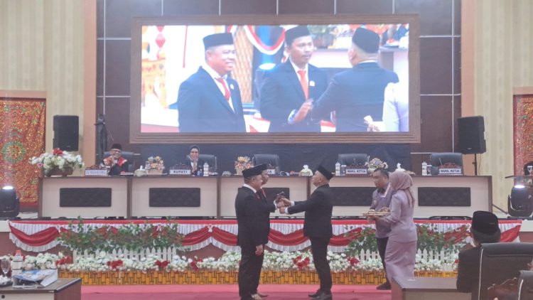 25 Aleg DPRD Bone Bolango Resmi Dilantik, Faisal & Azan Pimpinan Sementara