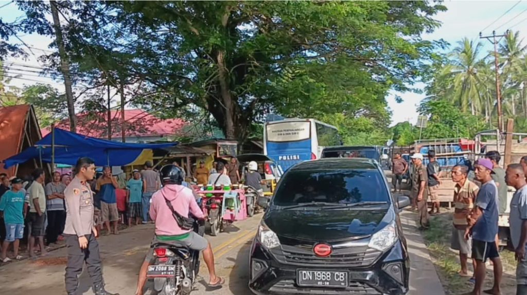 Tiga Lokasi Pasar Hewan di Kecamatan Pulubala, Bikin Bingung Pedagang Hingga Pengguna Jalan Keluhkan Kemacetan