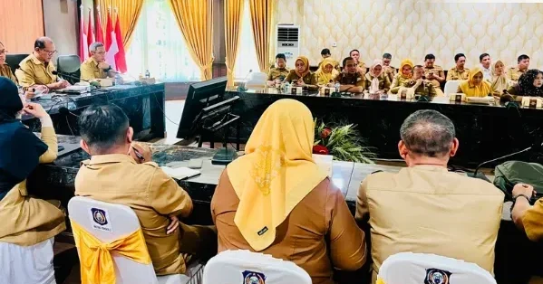 Kepala Dinsosdukcapil Gorontalo mengikuti rapat persiapan Gorontalo Karnaval Karawo 2026.